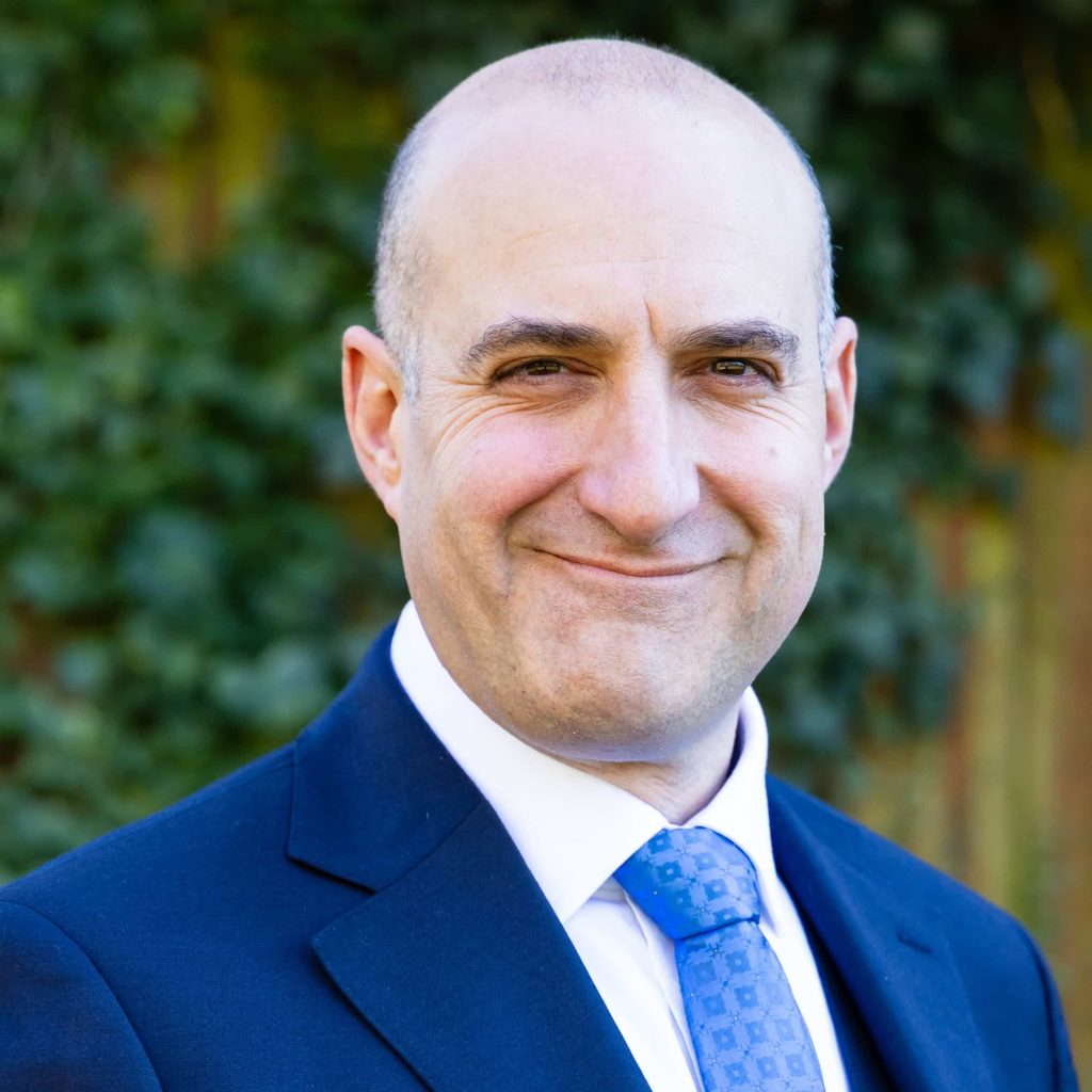 Dr Ben Bloom